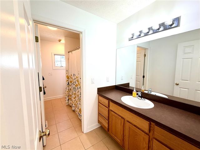4898 Highland Place Court, Richmond Heights, OH 44143