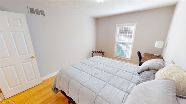 4898 Highland Place Court, Richmond Heights, OH 44143