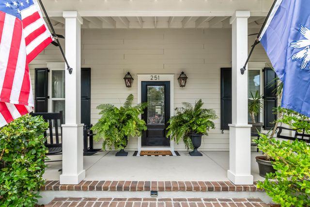 251 Ribbon Road, Summerville, SC 29483