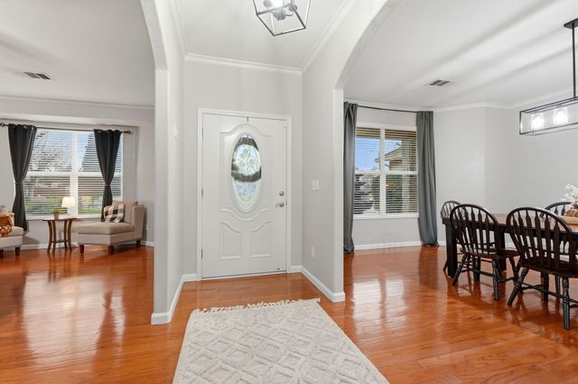 196 Hotchkiss Drive, Lemoore, CA 93245