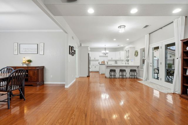 196 Hotchkiss Drive, Lemoore, CA 93245