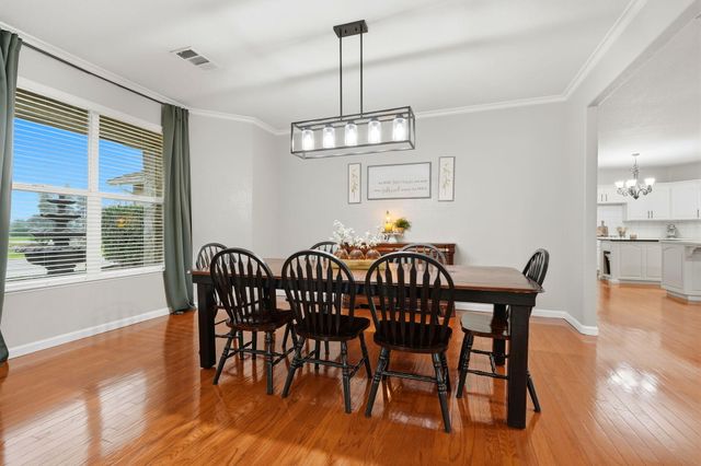 196 Hotchkiss Drive, Lemoore, CA 93245