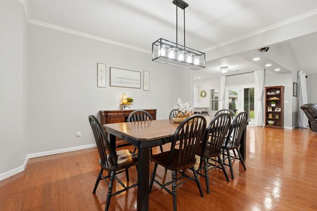 196 Hotchkiss Drive, Lemoore, CA 93245