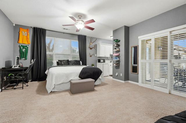 196 Hotchkiss Drive, Lemoore, CA 93245