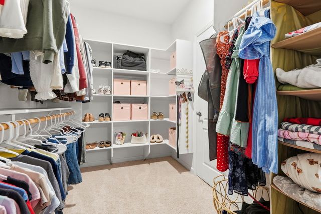 196 Hotchkiss Drive, Lemoore, CA 93245