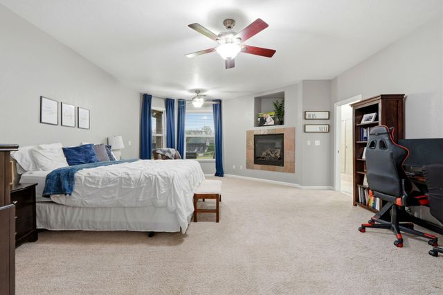 196 Hotchkiss Drive, Lemoore, CA 93245