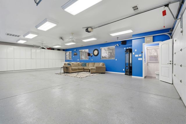 196 Hotchkiss Drive, Lemoore, CA 93245