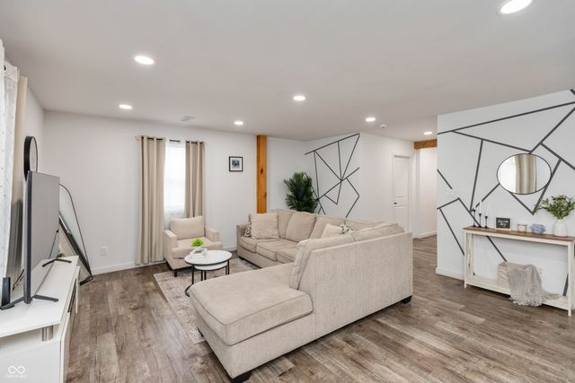 2157 Wallace Avenue, Indianapolis, IN 46218