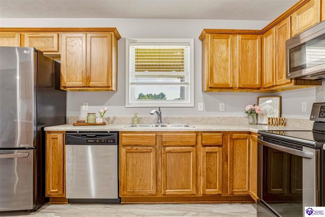 722 Cameron Ridge Road, Shepherdsville, KY 40165