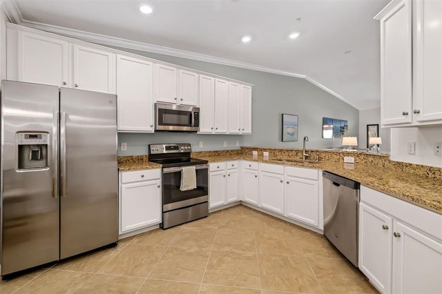 5604 PALMER CIRCLE 206, Lakewood Ranch, FL 34211