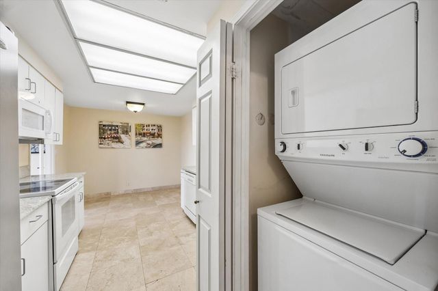 2001 Holcombe Boulevard 1703, Houston, TX 77030