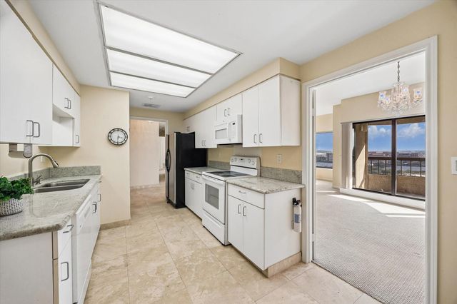 2001 Holcombe Boulevard 1703, Houston, TX 77030