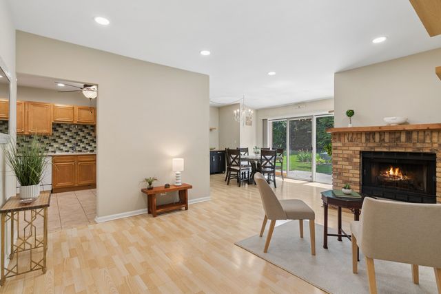503 Country Lane, Des Plaines, IL 60016