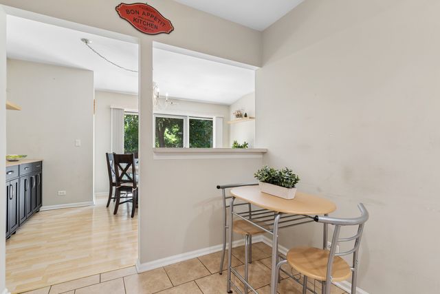 503 Country Lane, Des Plaines, IL 60016