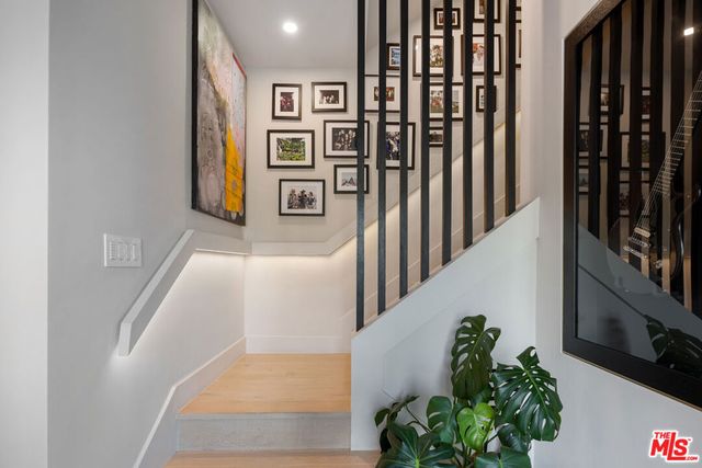 3656 Avenida Del Sol, Studio City, CA 91604