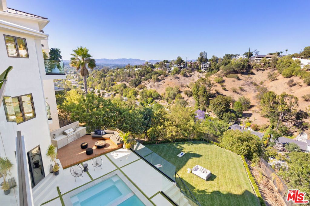 3656 Avenida Del Sol, Studio City, CA 91604