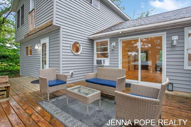 3860 Wilson Beach Road, Twin Lake, MI 49457