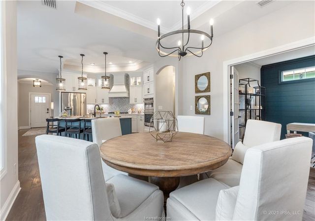 4064 Lakeside Club Drive, College Station, TX 77845