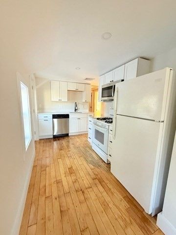 244 Main St 2, North Andover, MA 01845