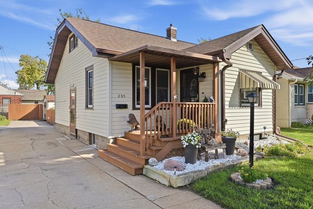 205 S 28TH Street, Council Bluffs, IA 51501