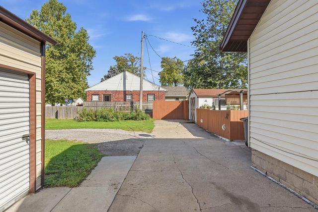 205 S 28TH Street, Council Bluffs, IA 51501