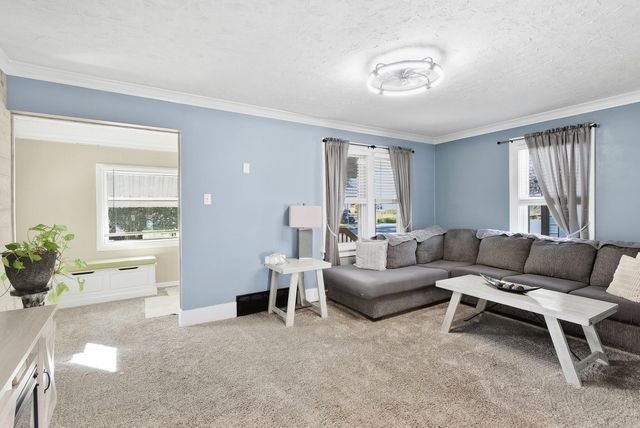 205 S 28TH Street, Council Bluffs, IA 51501
