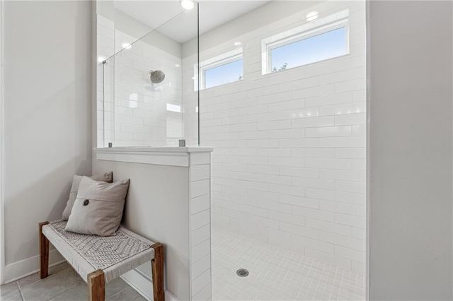 204 Floral Valley Drive, Woodstock, GA 30188