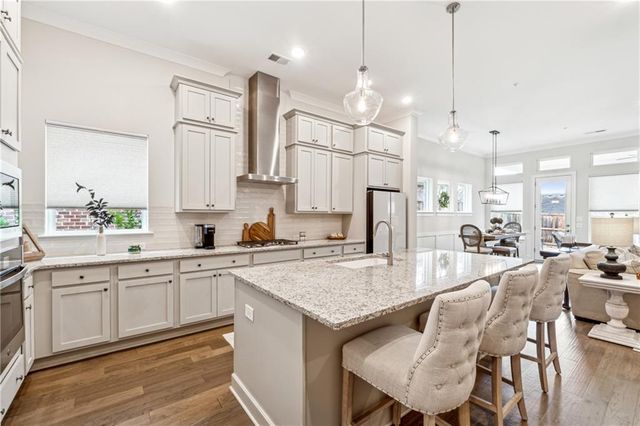 204 Floral Valley Drive, Woodstock, GA 30188