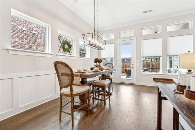 204 Floral Valley Drive, Woodstock, GA 30188