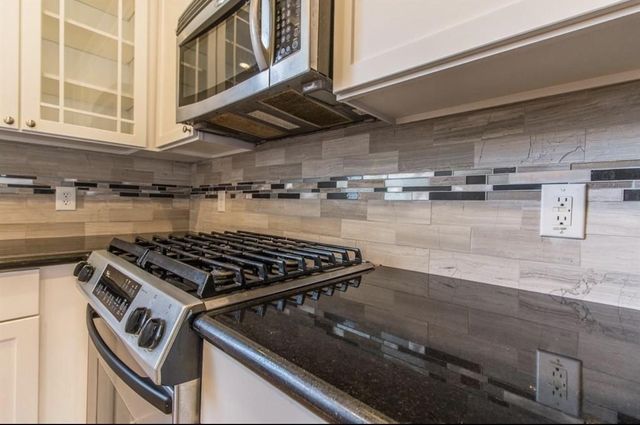 5918 Kansas Street B, Houston, TX 77007