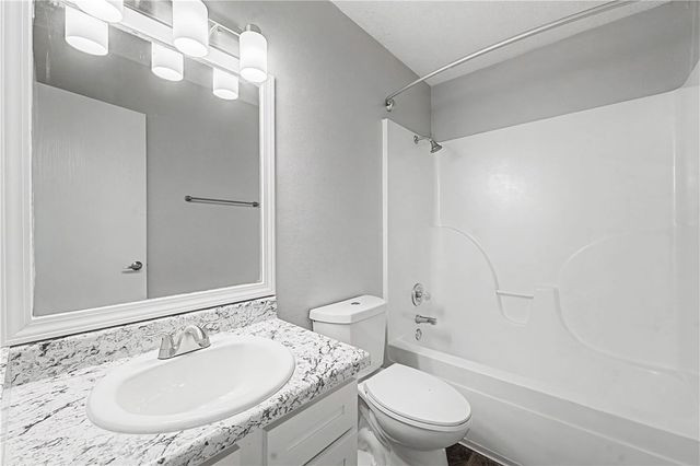 4378 W Thrasher Drive, Fayetteville, AR 72704