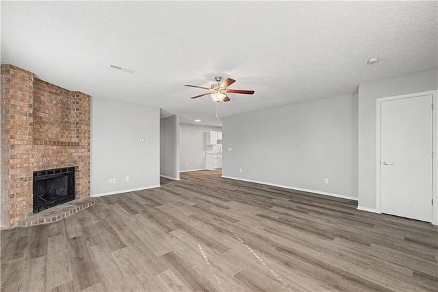 4378 W Thrasher Drive, Fayetteville, AR 72704