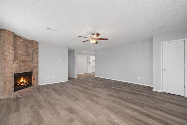 4378 W Thrasher Drive, Fayetteville, AR 72704