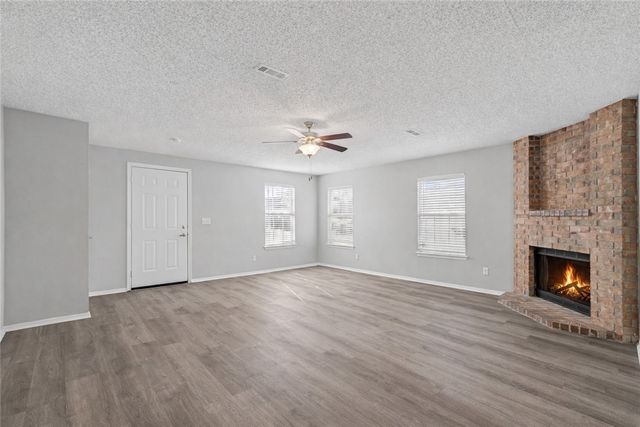 4378 W Thrasher Drive, Fayetteville, AR 72704