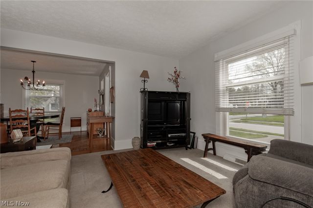 4516 Wood Street, Willoughby, OH 44094