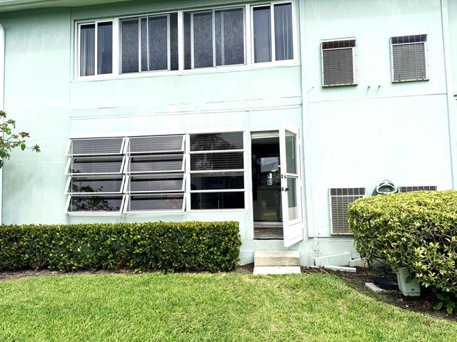 5540 N Ocean Boulevard 110, Ocean Ridge, FL 33435