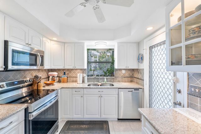 5540 N Ocean Boulevard 110, Ocean Ridge, FL 33435