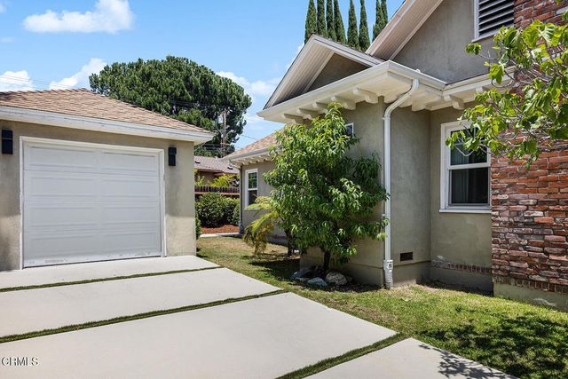 1469 Las Lunas Street, Pasadena, CA 91106