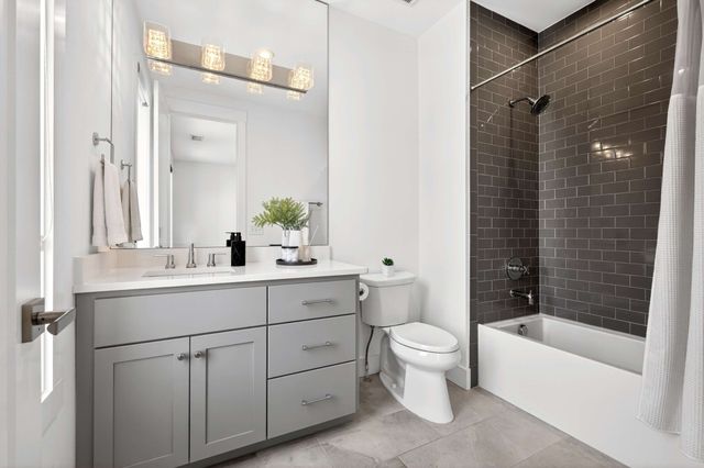 1204 7th Ave, N, Nashville, TN 37208