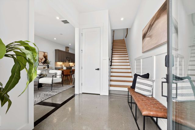 1204 7th Ave, N, Nashville, TN 37208