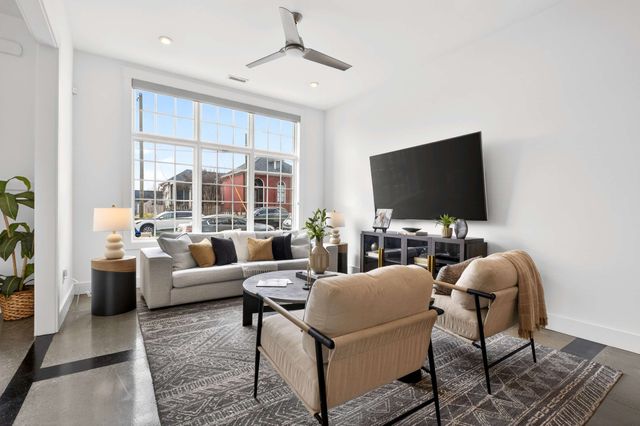 1204 7th Ave, N, Nashville, TN 37208