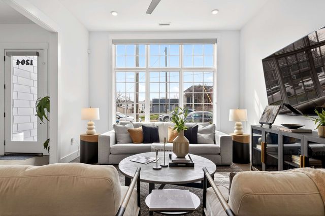 1204 7th Ave, N, Nashville, TN 37208