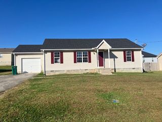 157 Modena Cir, Decherd, TN 37324