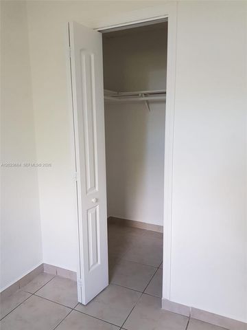 606 W 81st St 314, Hialeah, FL 33014
