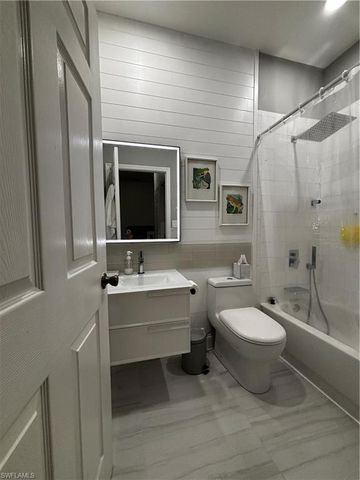 14908 Summit Place CIR 26, Naples, FL 34119