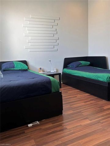 14908 Summit Place CIR 26, Naples, FL 34119