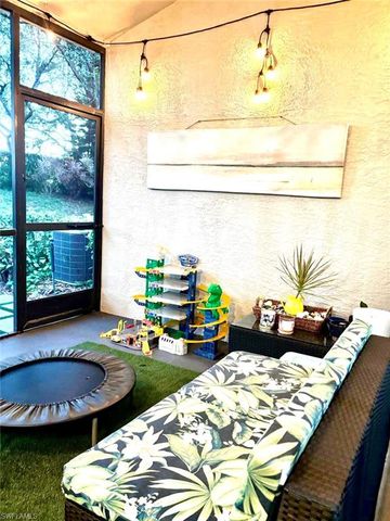 14908 Summit Place CIR 26, Naples, FL 34119