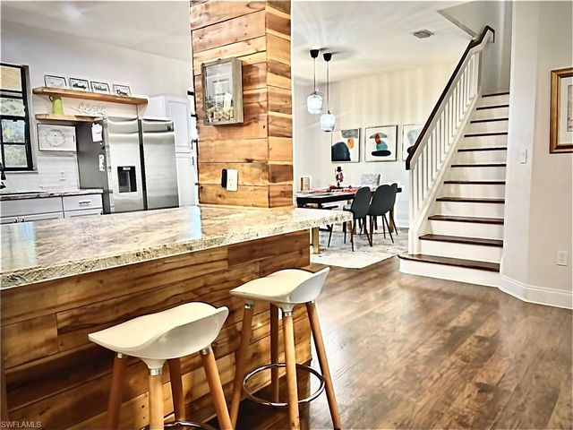 14908 Summit Place CIR 26, Naples, FL 34119