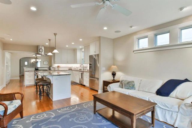 428 H Ave, Coronado, CA 92118