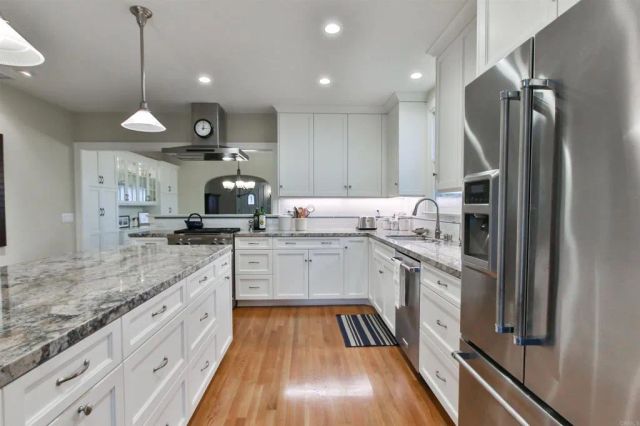 428 H Ave, Coronado, CA 92118